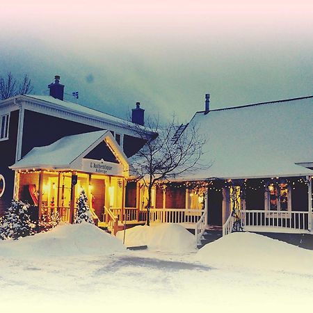 L'Authentique Auberge De Charlevoix Hotell Les Éboulements Eksteriør bilde